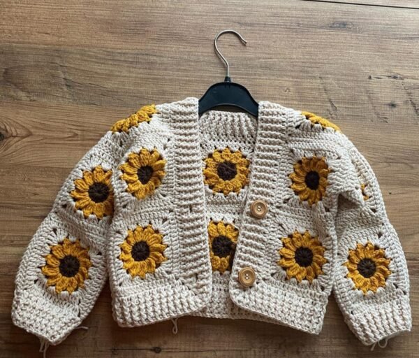 The sunflower cardigan/ crochet cardigan/ crochet baby cardigan/ baby gift/ baby shower/ crochet clothing/