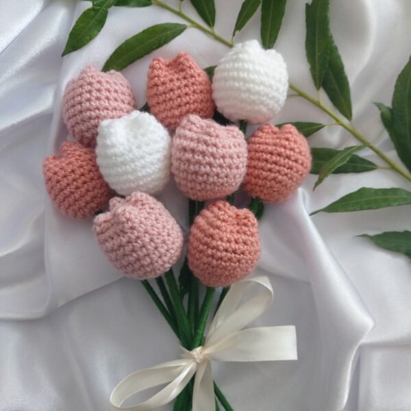 Crochet Flower Bouquet Tea pink & White| Handmade Gift for Mum, Birthday, Graduation & Special Occasions - Image 6