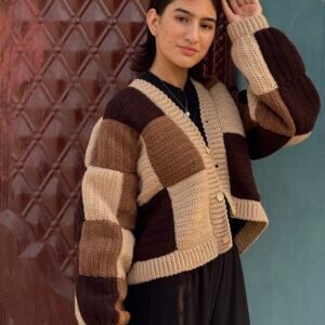 Patches sweater in brown shades